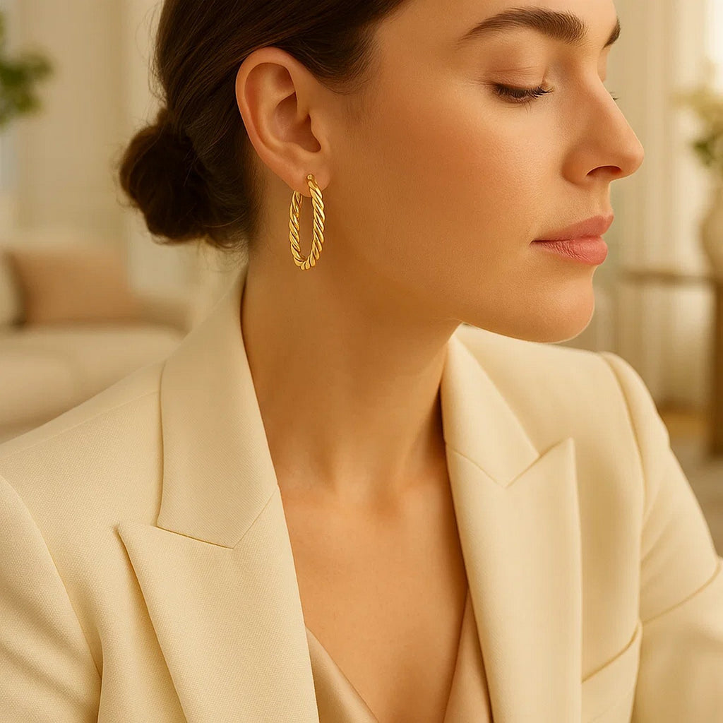 Twisted Cable Oval Hoop in 14K Yellow Gold