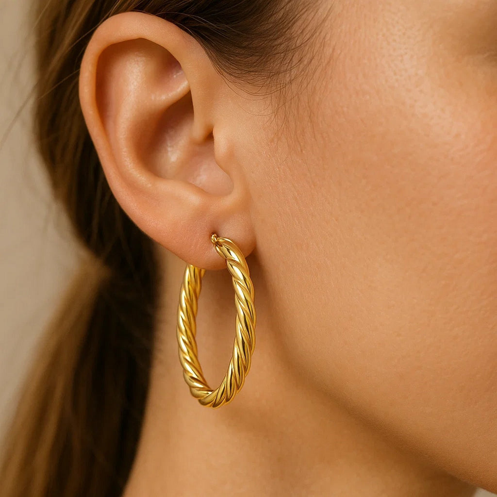 Twisted Cable Oval Hoop in 14K Yellow Gold