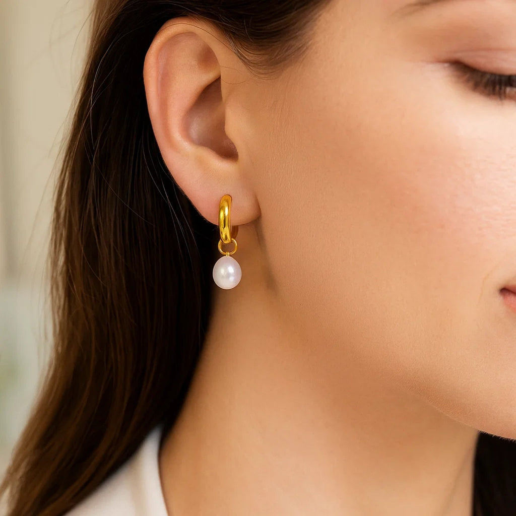 Small Hoop with Pearls in 14K Yellow Gold