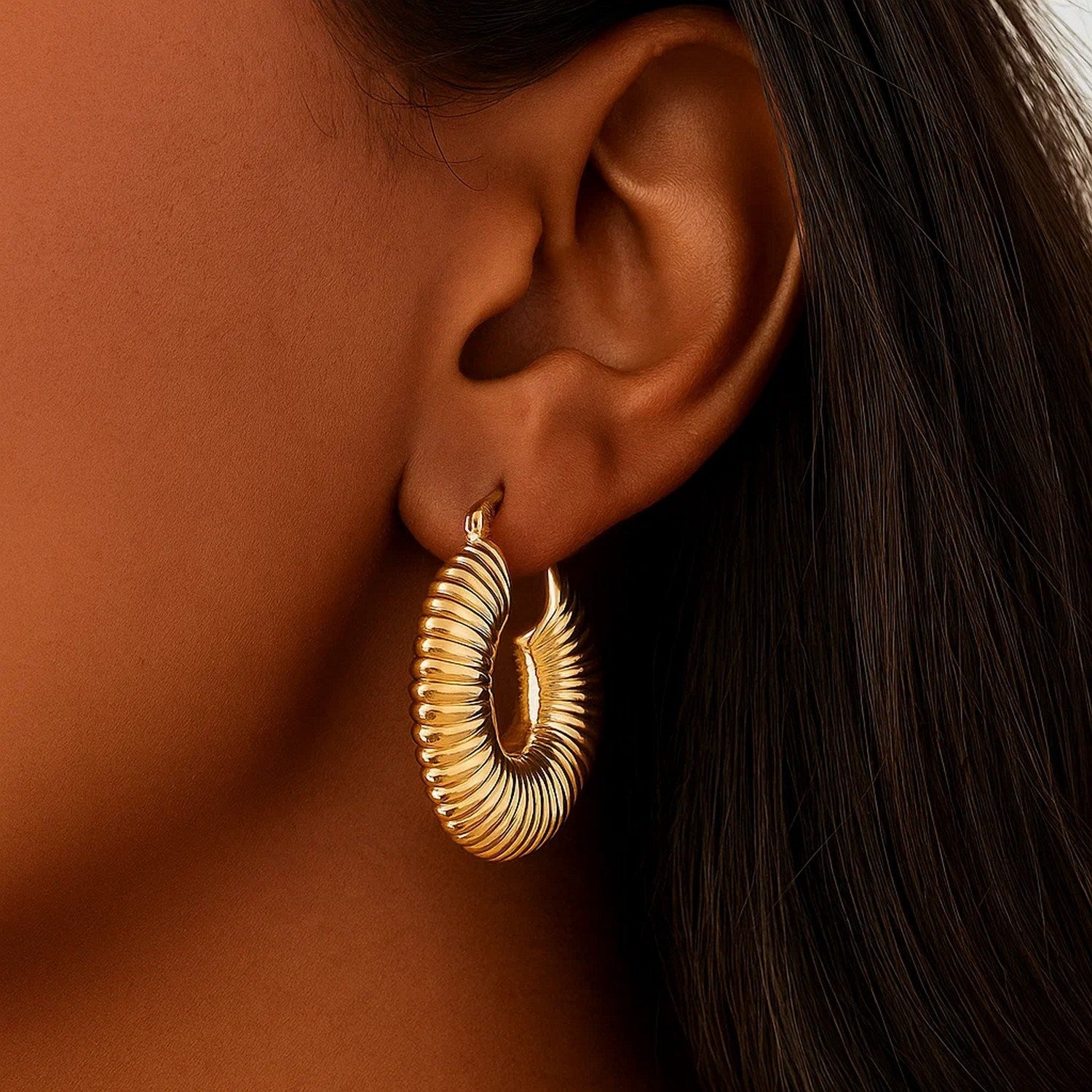 Round Ribbed Hoop in 14K Yellow Gold