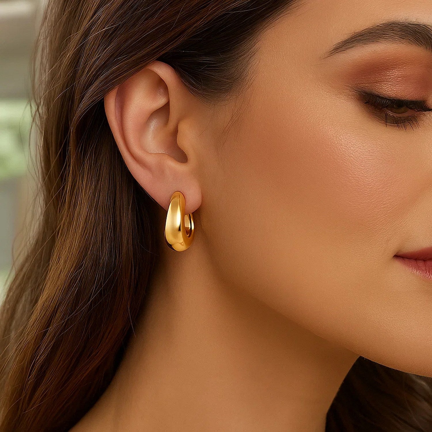 Tapered Electroform Hoop in 14K Yellow Gold