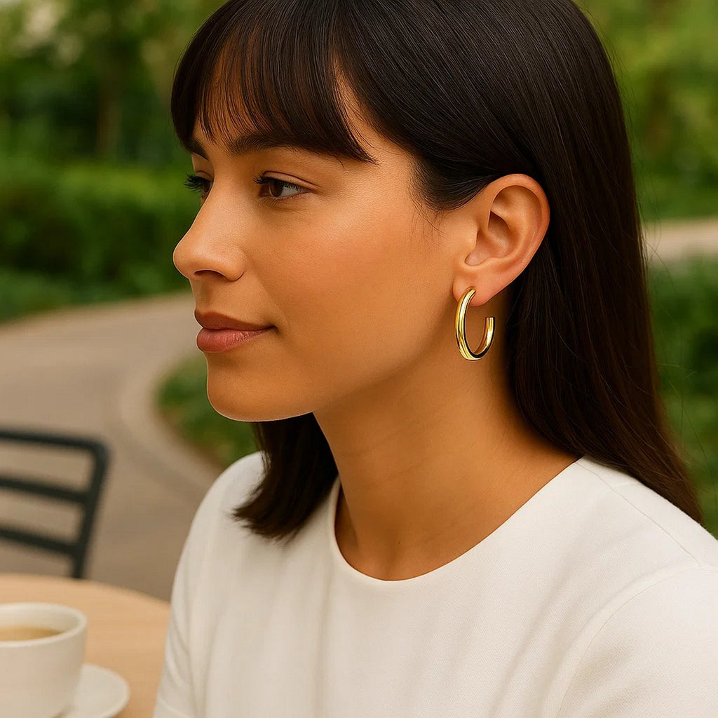 Round C Hoop in 14K Yellow Gold