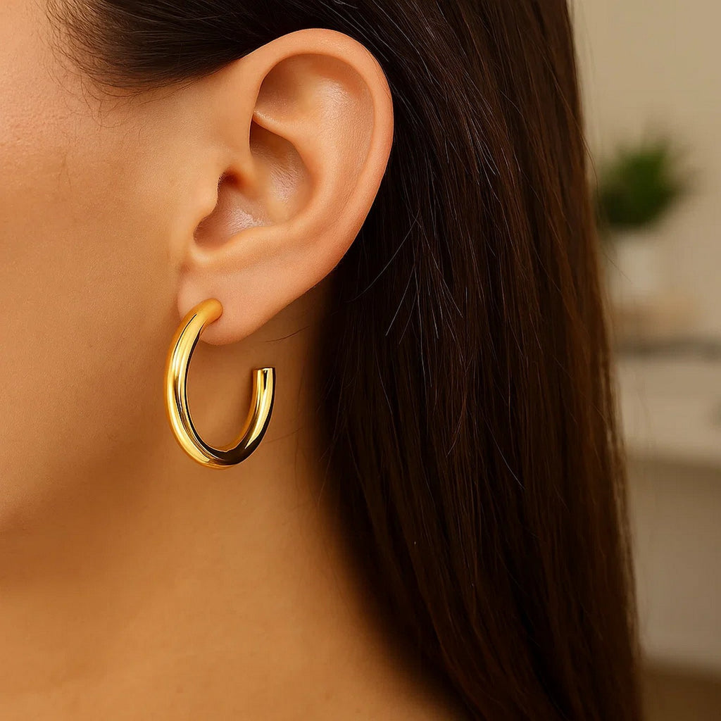 Round C Hoop in 14K Yellow Gold
