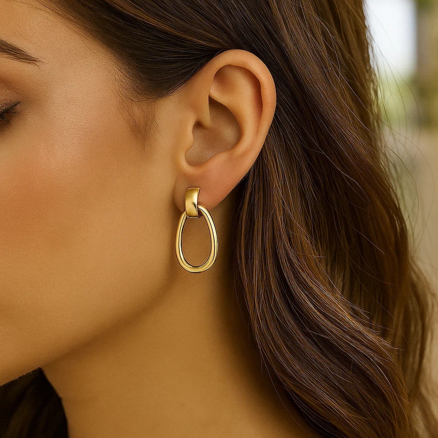 Interlocking Drop Hoop in 14K Yellow Gold