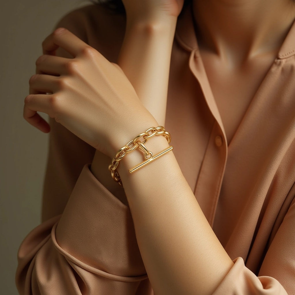 Alternating Oval and Round Chain with Toggle in 14KT Yellow Gold