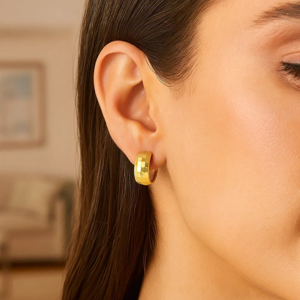 Checkerboard Patterned Hoop in 14K Yellow Gold