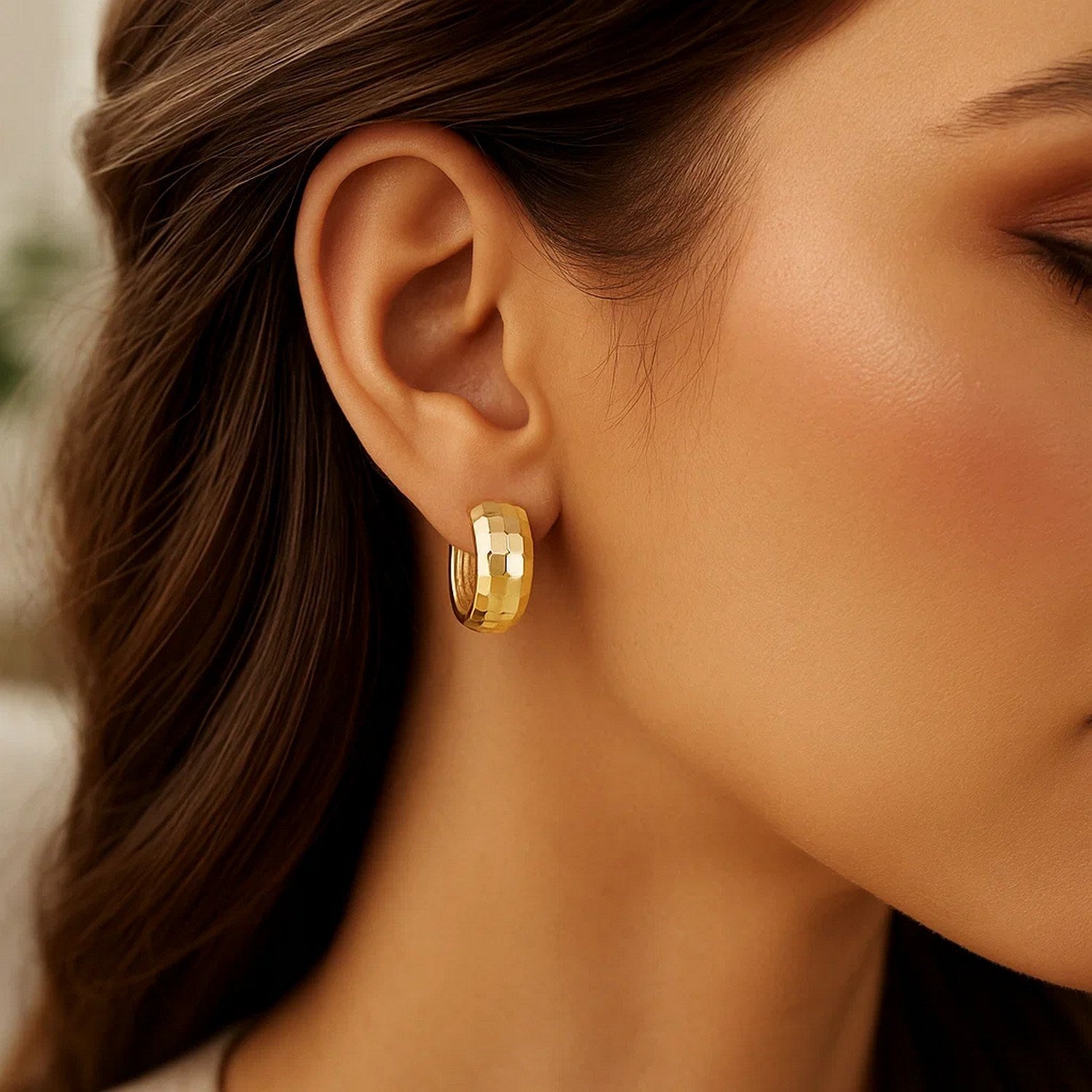 Checkerboard Patterned Hoop in 14K Yellow Gold