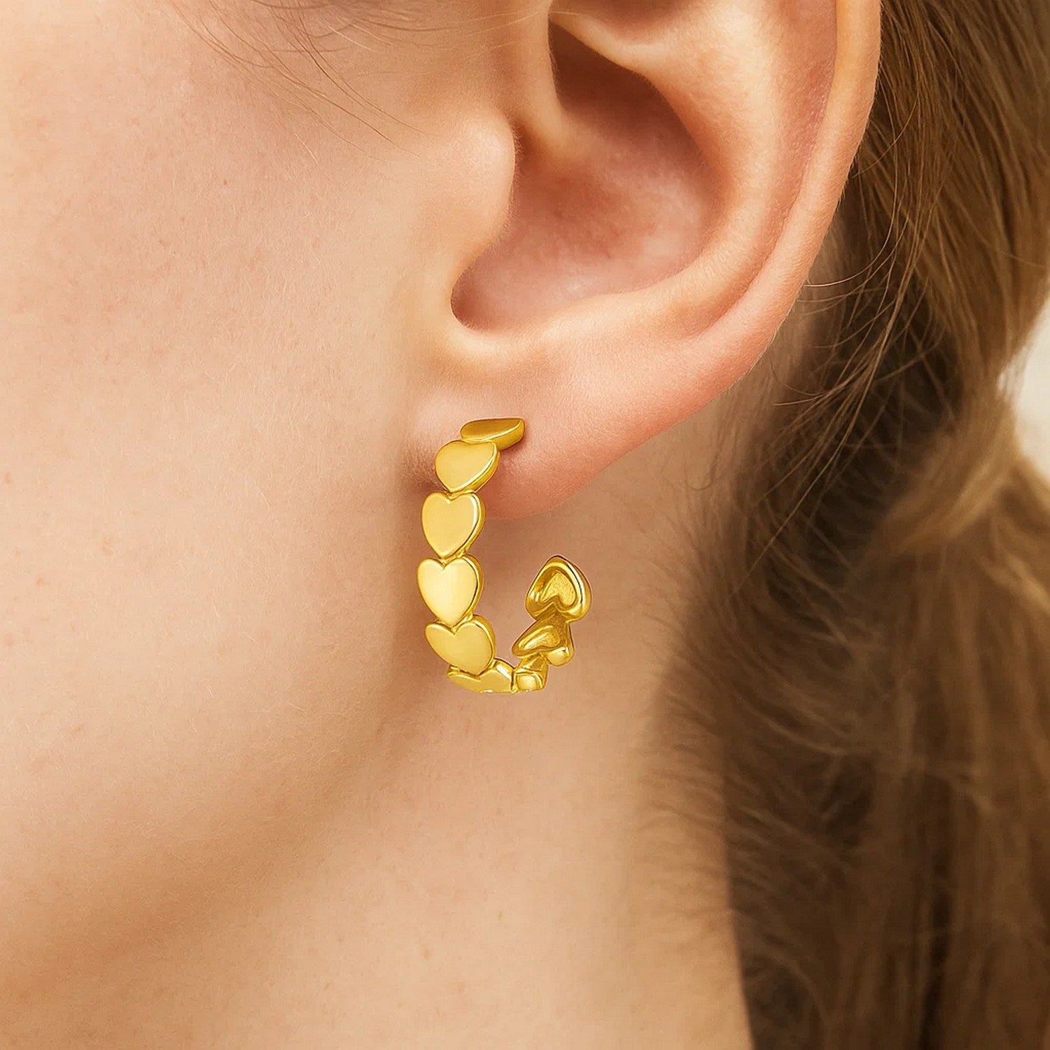 Heart Row C Hoop in 14K Yellow Gold