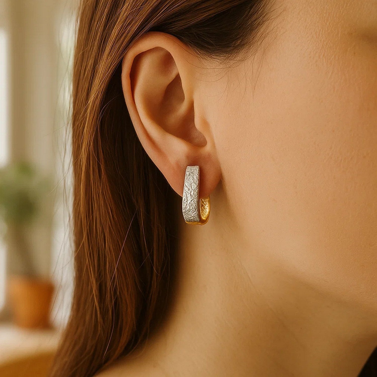 Oval Diamond Cut Textured in 14K Two-Tone Gold