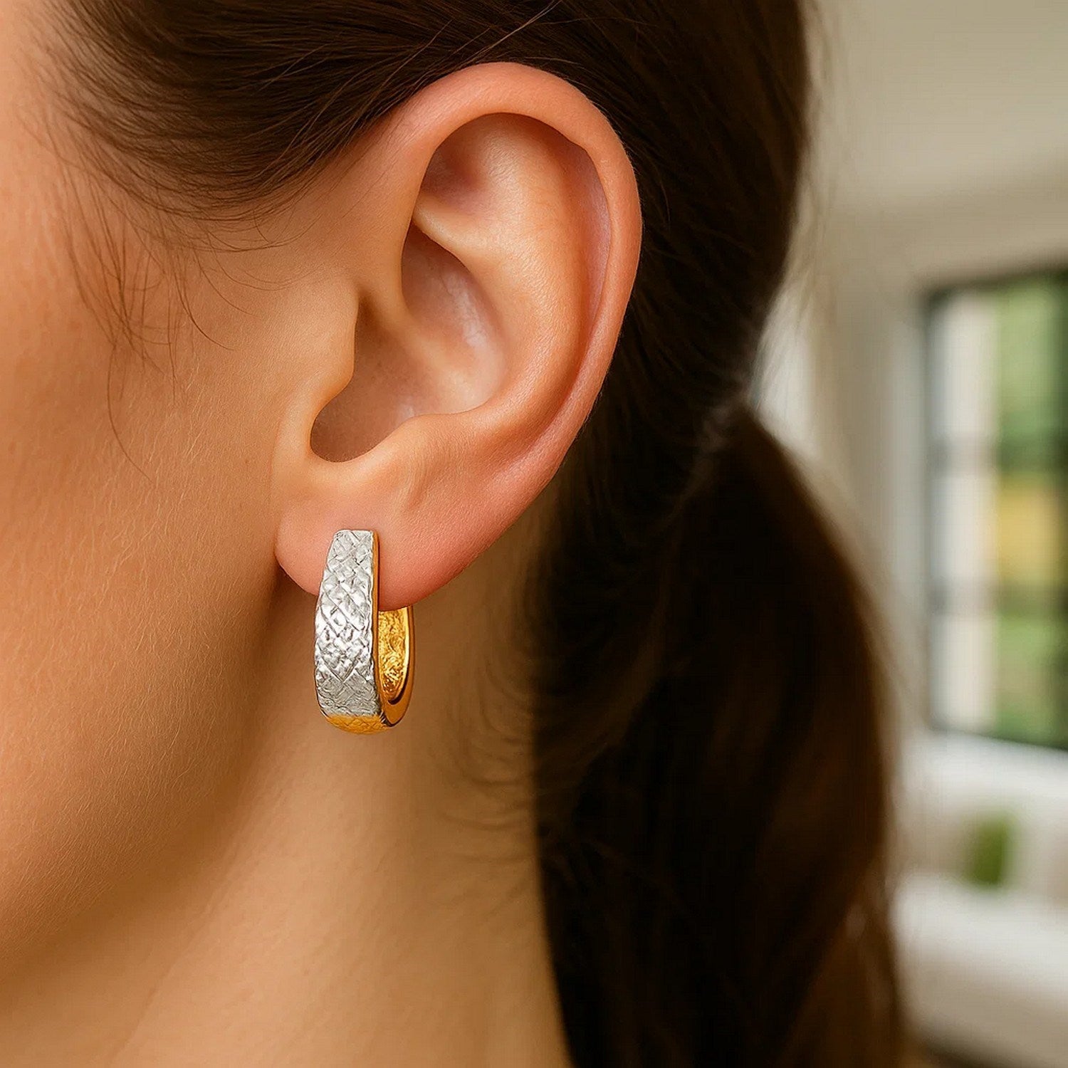 Oval Diamond Cut Textured in 14K Two-Tone Gold