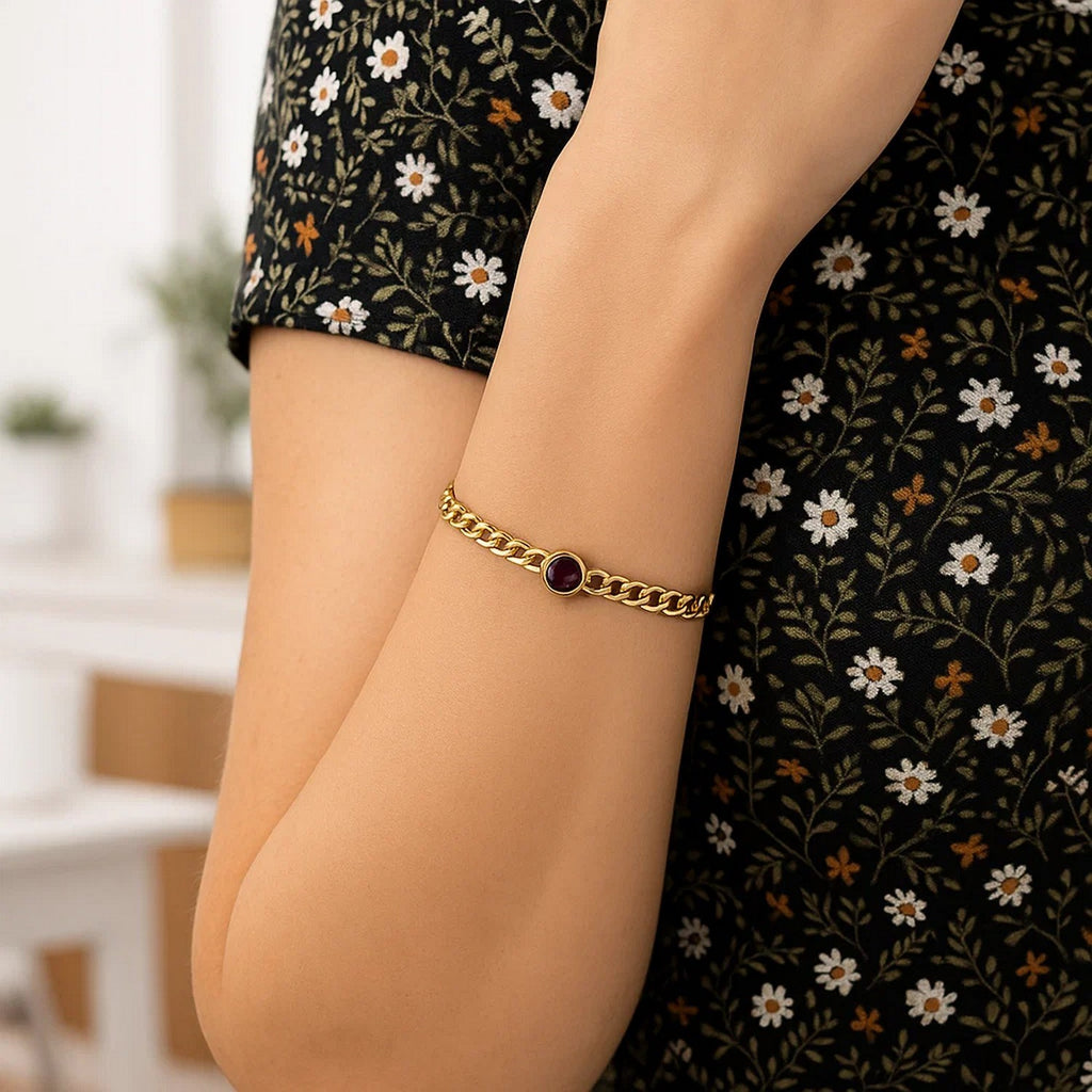 Garnet Curb Chain in 14KT Yellow Gold