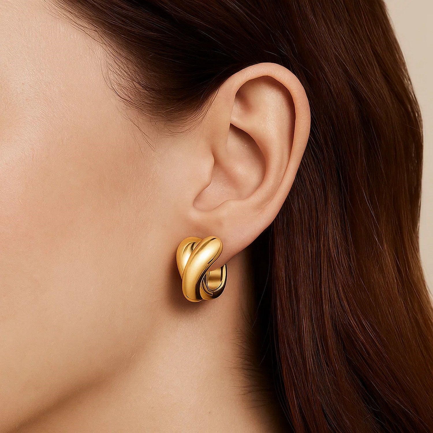Crossover Hoop in 14K Yellow Gold