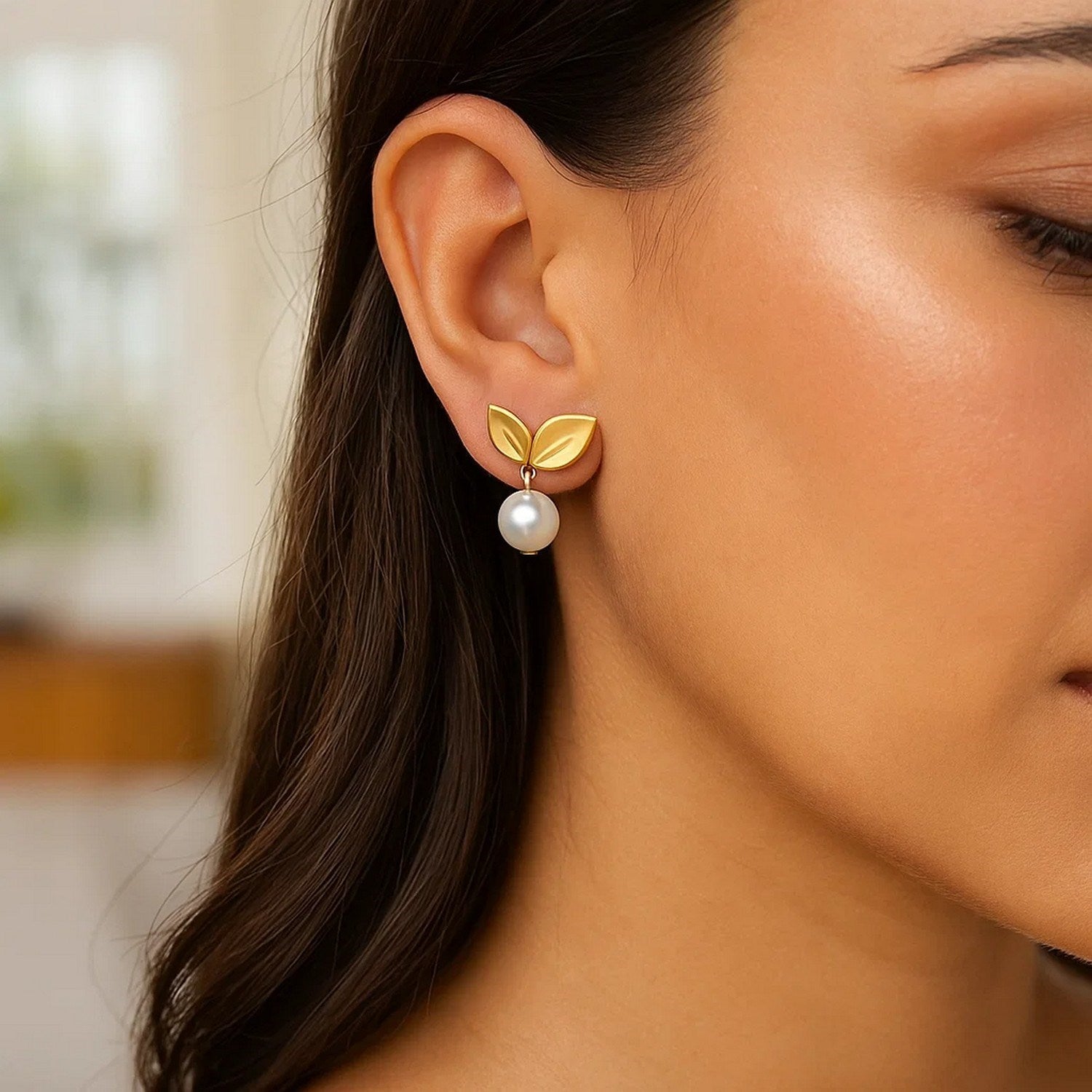 Pearl Drop with Cherry Leaf in 14K Yellow Gold