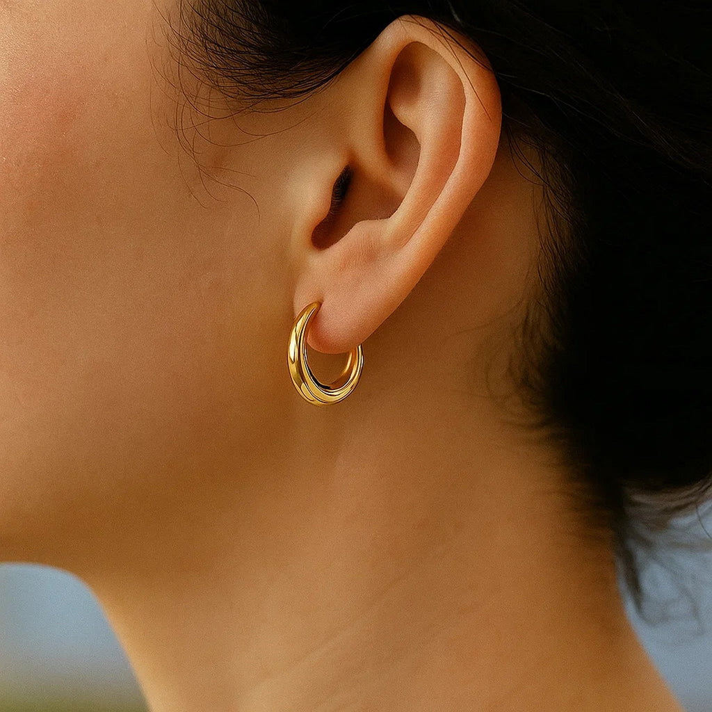 Oval Hoop in 14K Yellow Gold