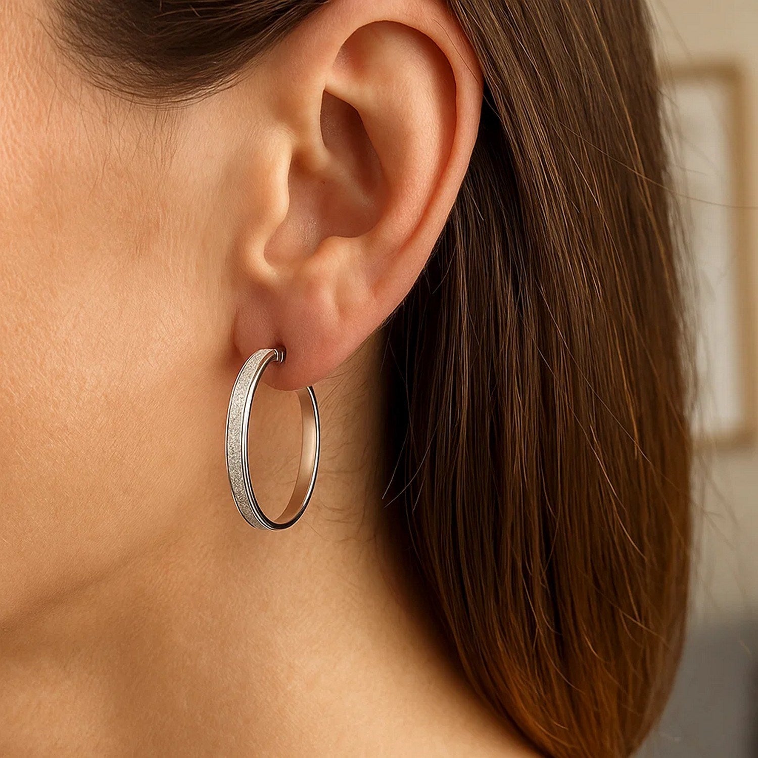 14k White Tone Hoop Style with Center Glitter Look Design in 14K White Gold