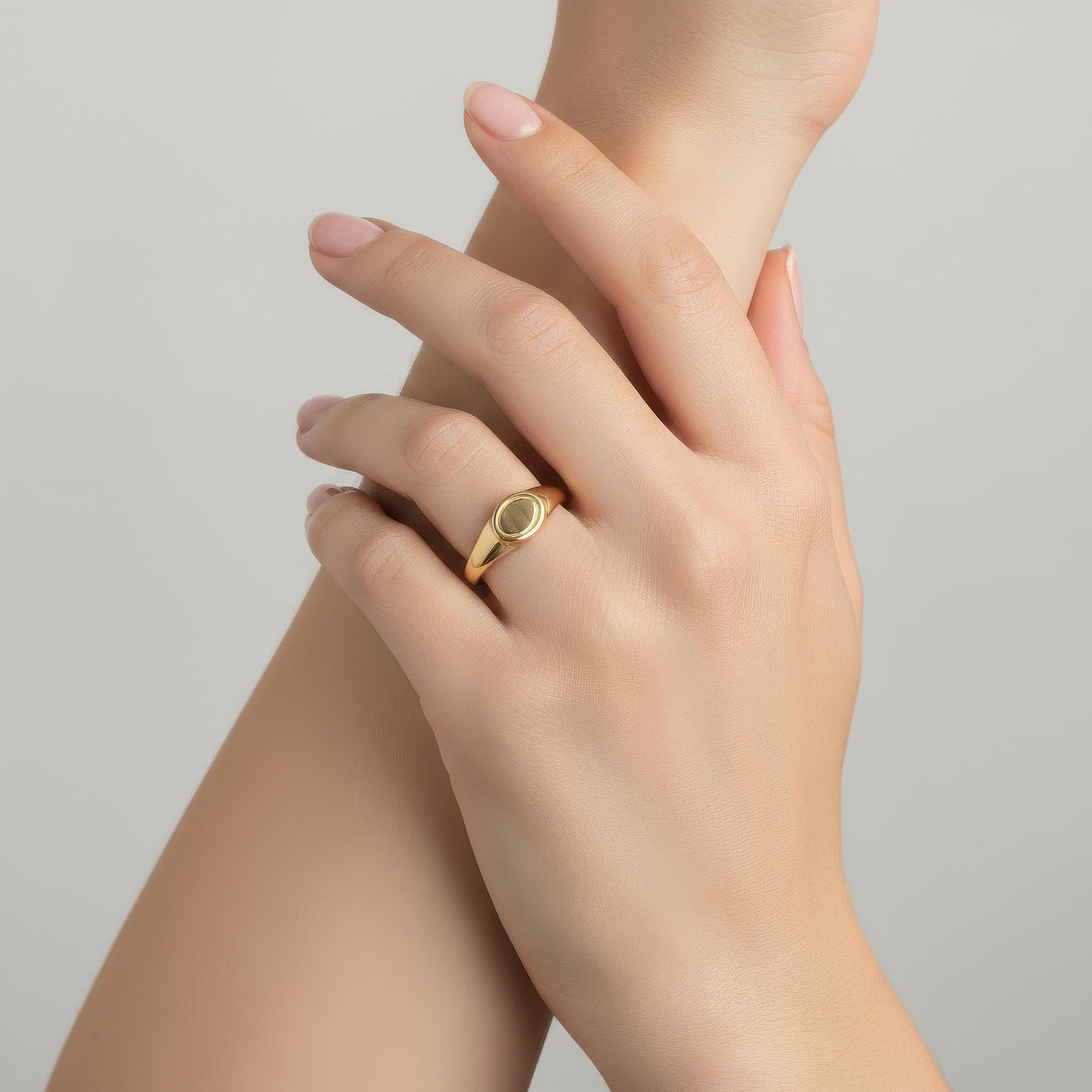 Engravable Mini Oval Signet Ring — MOD1