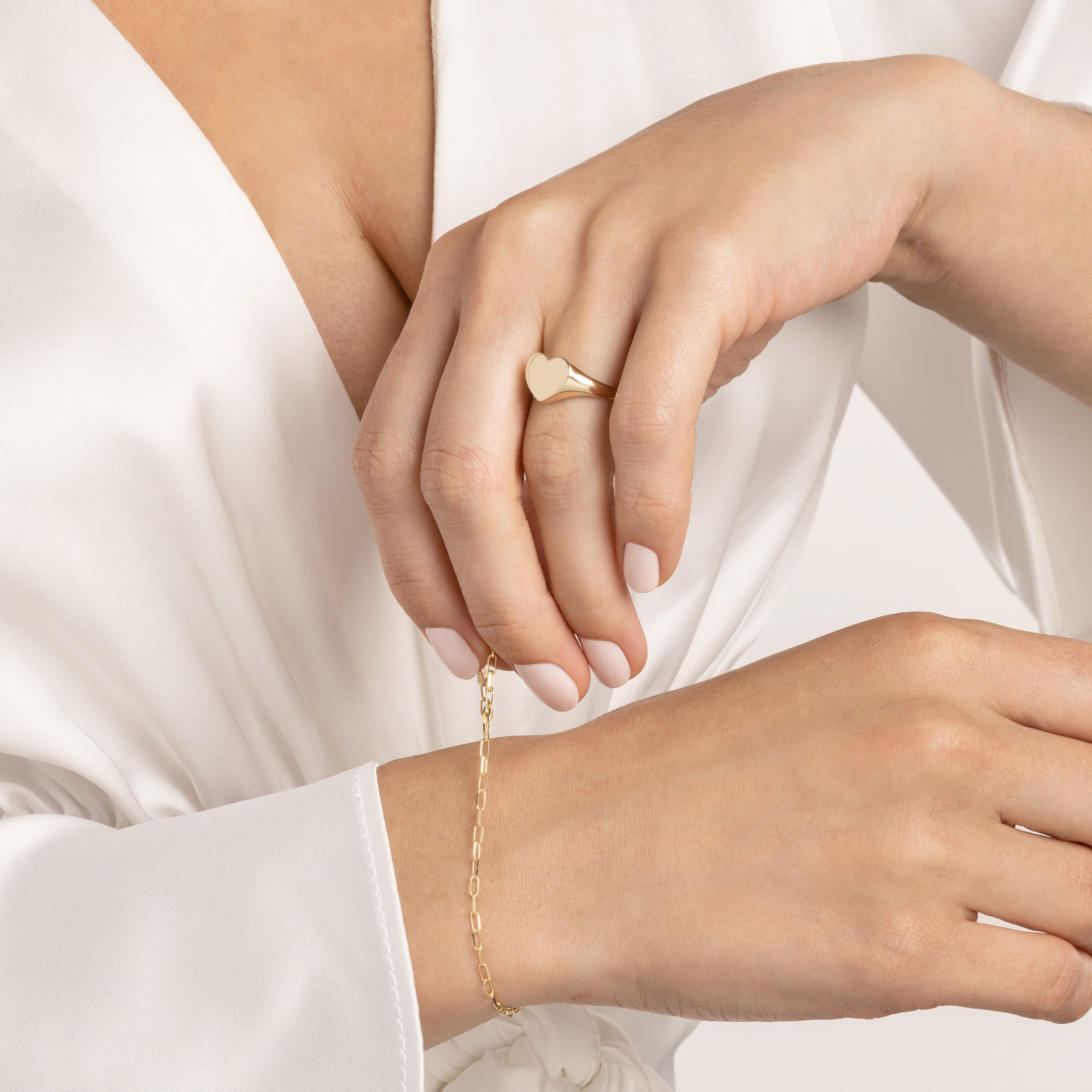 Signet Mini Heart Ring — MOD1